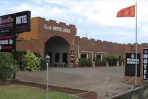Castle Motor Lodge - Kingaroy Accommodation 0