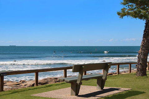 Norfolks On Moffat Beach - Kingaroy Accommodation 7