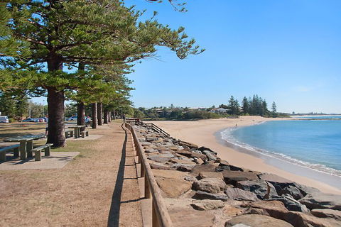 Norfolks On Moffat Beach - Kingaroy Accommodation 6