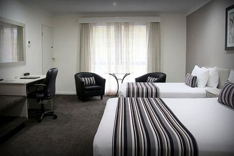 Central Caleula Motor Lodge - Kingaroy Accommodation 2