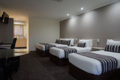 Central Caleula Motor Lodge - Kingaroy Accommodation 6