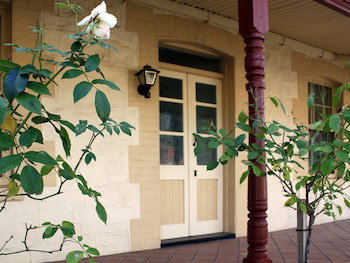 Greenock's Old Telegraph Station - Kingaroy Accommodation 1