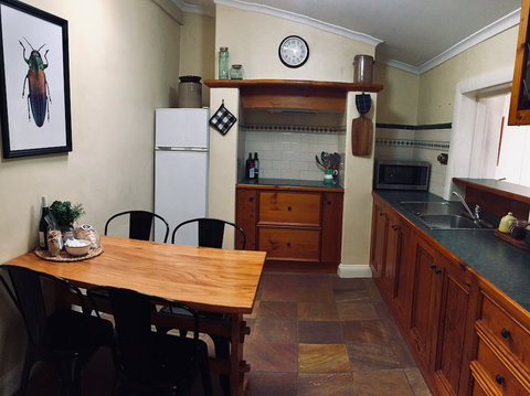 Greenock's Old Telegraph Station - Kingaroy Accommodation 0