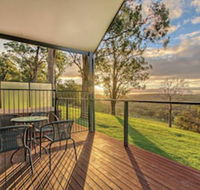 Scarlet Woods Chalets - Kingaroy Accommodation