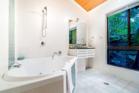 Wanderers Retreat Port Stephens - Kingaroy Accommodation 6