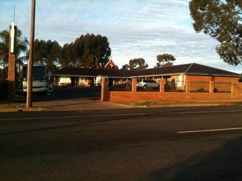 Cobar Town And Country Motor Inn - Kingaroy Accommodation 0