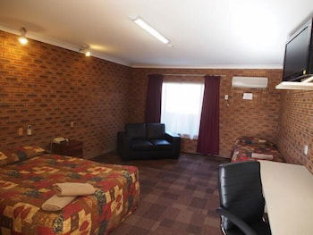 Cobar Town And Country Motor Inn - Kingaroy Accommodation 5