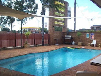 Cobar Town And Country Motor Inn - Kingaroy Accommodation 1