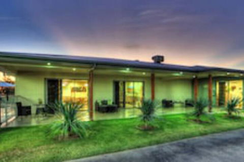 Chinchilla Motor Inn - Kingaroy Accommodation 0