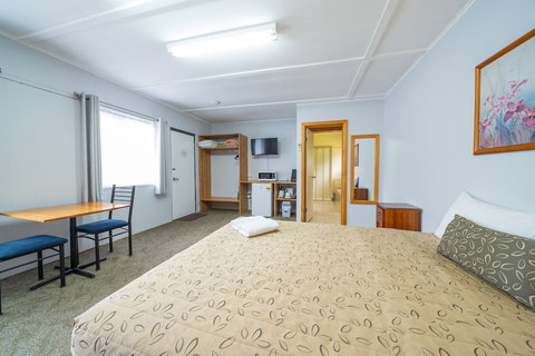 Castle Motel - Kingaroy Accommodation 3