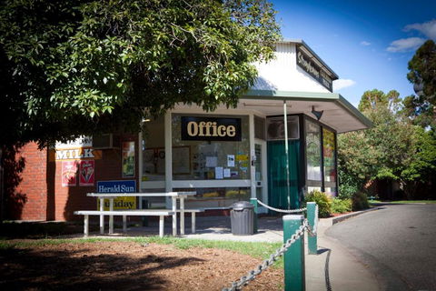 Strayleaves Caravan Park - Kingaroy Accommodation 1