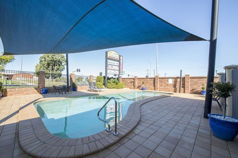 Cotswold Motor Inn - Kingaroy Accommodation 4
