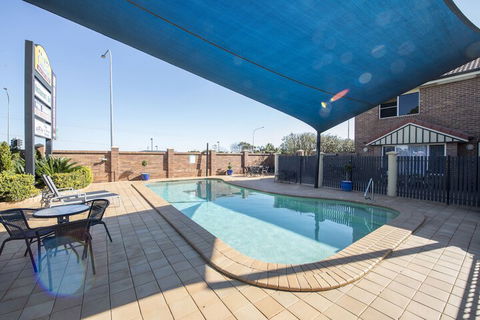Cotswold Motor Inn - Kingaroy Accommodation 3