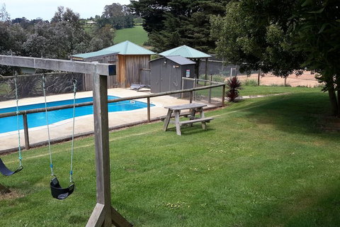 Neerim Country Cottages - Kingaroy Accommodation 3