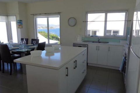 Chapman Street Townhouse Bellerive HobartTasmania - Kingaroy Accommodation 3