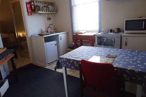 Accommodation In An Historic Warehouse - Kingaroy Accommodation 2
