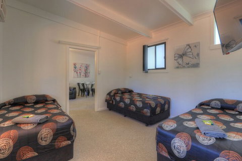 Twin Swans Motel - Kingaroy Accommodation 5