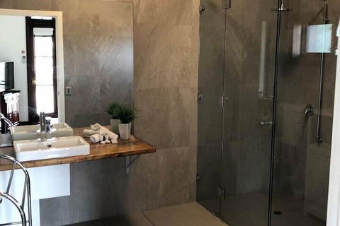 Fairway Manor Accommodation - Kingaroy Accommodation 4