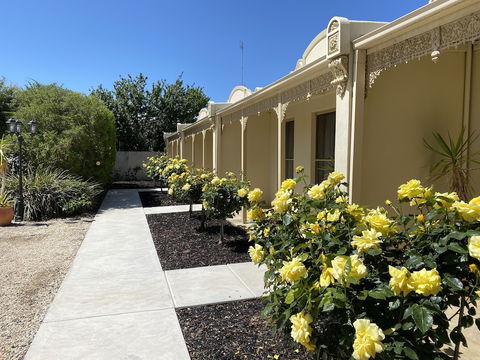 Acacia Terraces - Kingaroy Accommodation 1
