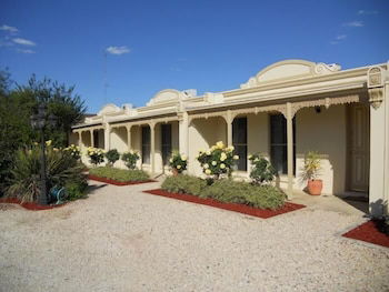 Acacia Terraces - Kingaroy Accommodation 0