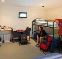 Adventure Backpackers Port Lincoln - Kingaroy Accommodation