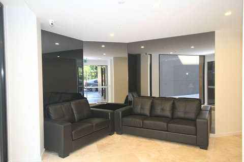RNR Serviced Apartments North Melbourne - Kingaroy Accommodation 2