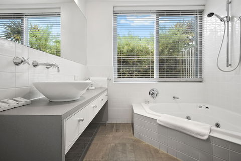 Oceanic Apartments Sorrento - Kingaroy Accommodation 6