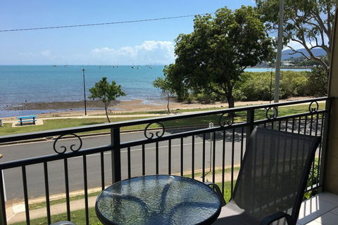 Whitsunday Waterfront Apartments - Kingaroy Accommodation 6