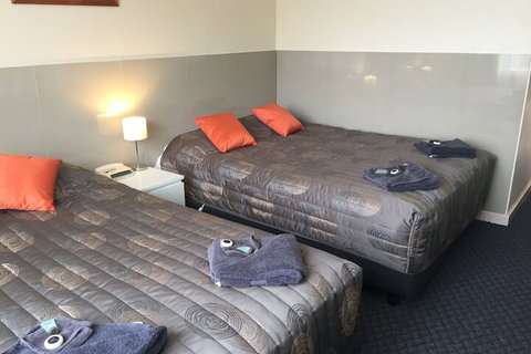 Blue Lake Motel - Kingaroy Accommodation 3