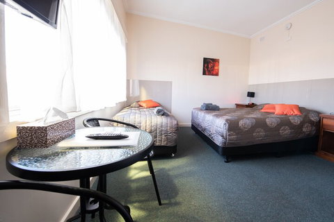 Blue Lake Motel - Kingaroy Accommodation 7