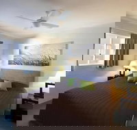 Mollymook Cove Apartments - Kingaroy Accommodation