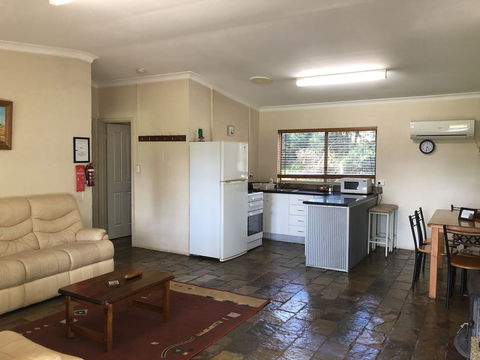 Country Cottages Of Bridgetown - Kingaroy Accommodation 3