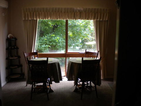 Hillview Oak B & B - Kingaroy Accommodation 1