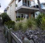 Battery Cove Beach Front Apartment - Kingaroy Accommodation