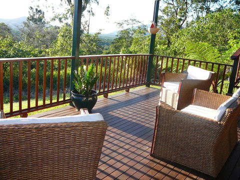 Coral Sea Views - Kingaroy Accommodation 1