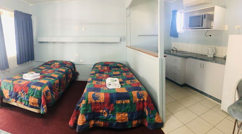 Motel Holliday Kingaroy - Kingaroy Accommodation 1
