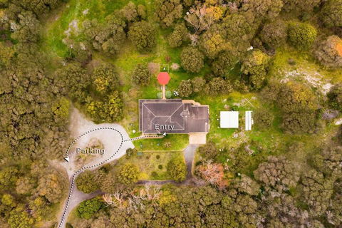 Albanys Big Grove Bed & Breakfast - Kingaroy Accommodation 1