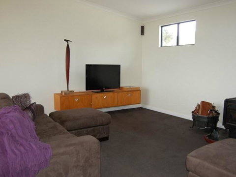 Ocean Beach House - Kingaroy Accommodation 4