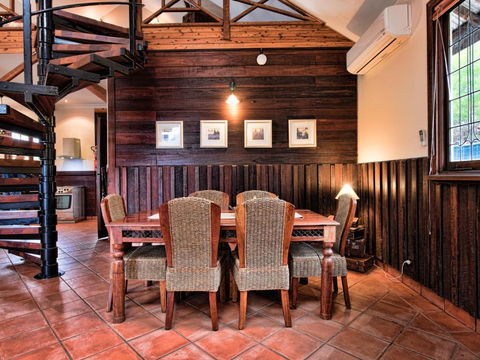 Oak Tree Barn Bridgetown - Kingaroy Accommodation 1