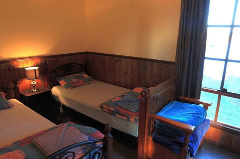 Stanley Lakeside Spa Cabins - Kingaroy Accommodation 0