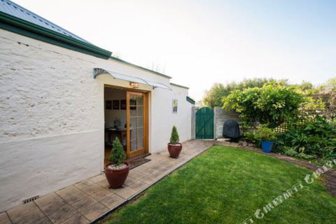 Georgies Cottage - Kingaroy Accommodation 5