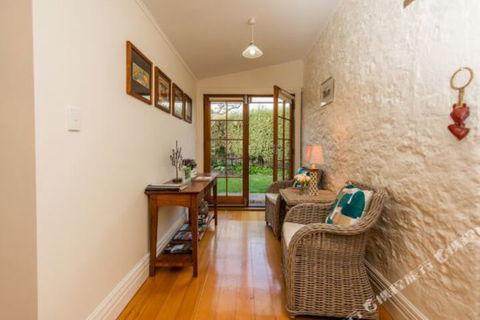 Georgies Cottage - Kingaroy Accommodation 7