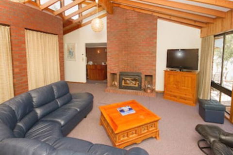 Derwent Retreat - Kingaroy Accommodation 2