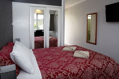 White Manor Motel - Kingaroy Accommodation 4