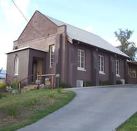 Church House B  B Gundagai - Kingaroy Accommodation