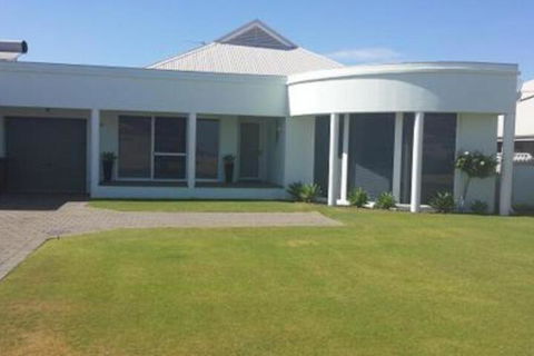 Busselton Beach Resort - Kingaroy Accommodation 6