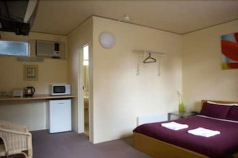 St Kilda Hostel - Kingaroy Accommodation 1