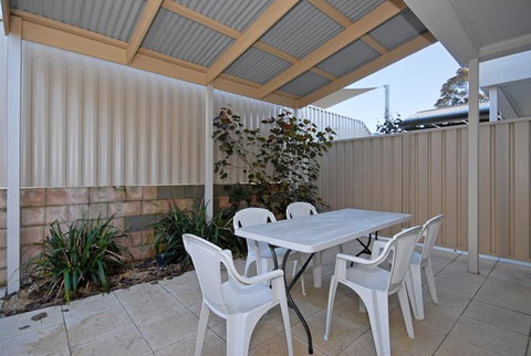 The Block Views Apartments Victor Harbor - Kingaroy Accommodation 6