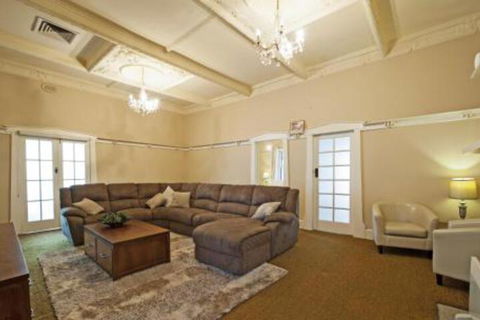 Arch On Mellool - Kingaroy Accommodation 6