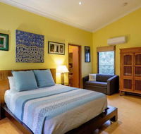 Five Bimba Tractor House - Kingaroy Accommodation